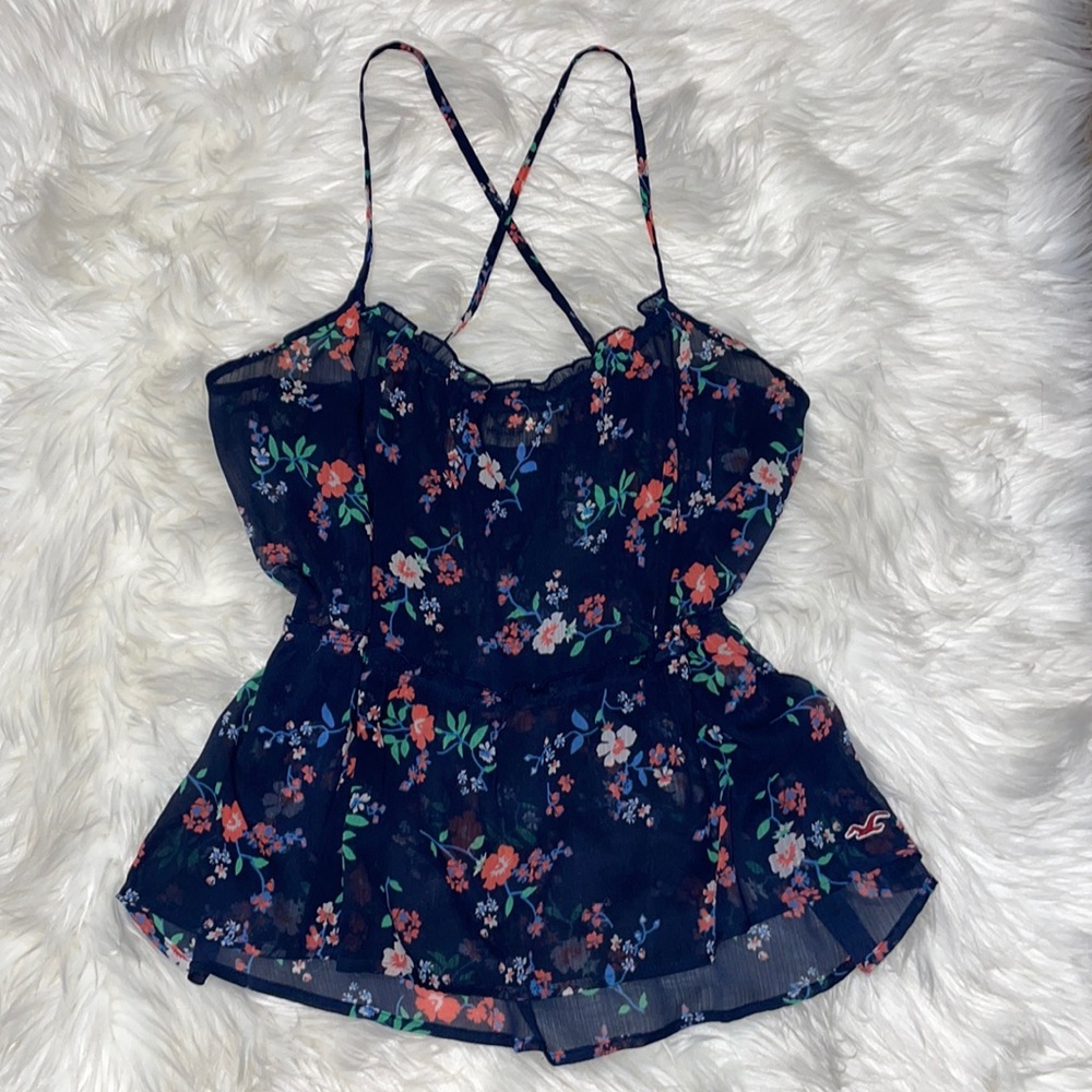 5 for $25🎈 Hollister light weight flowy tank